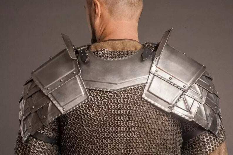 Flexible sections of Dwalin's pauldrons with gorget offering full range of motion for LARP