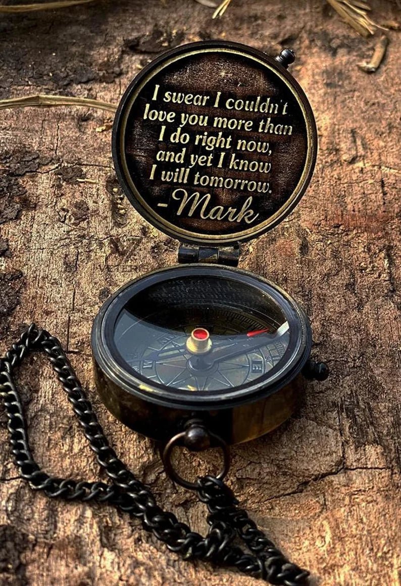  Premium quality brass compass made with glass and leather, showcasing craftsmanship and attention to detail.
