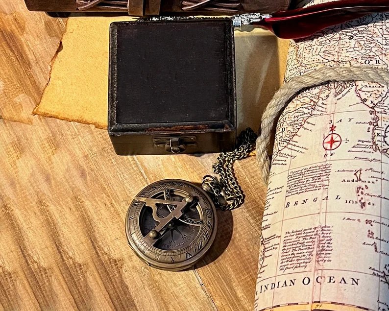 Vintage sundial compass, an ideal gift for men, perfect for adventurers and travelers.